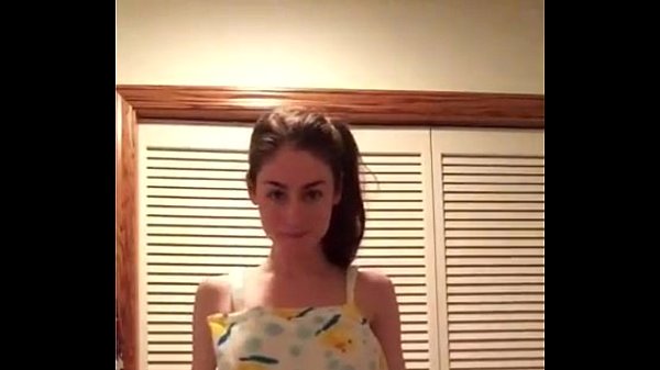 Nude Amateur Teen Girl Striptease On Webcam