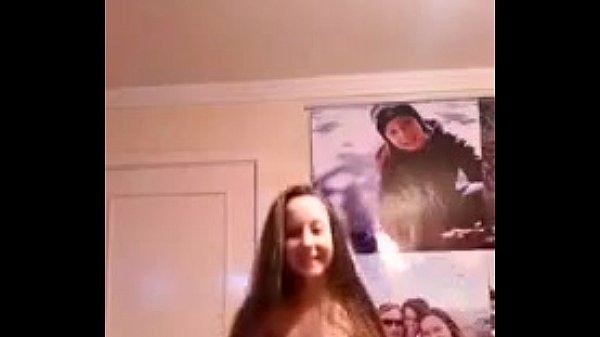 Sexy Nude Teen Girl With Big Ass Dancing On Webcam